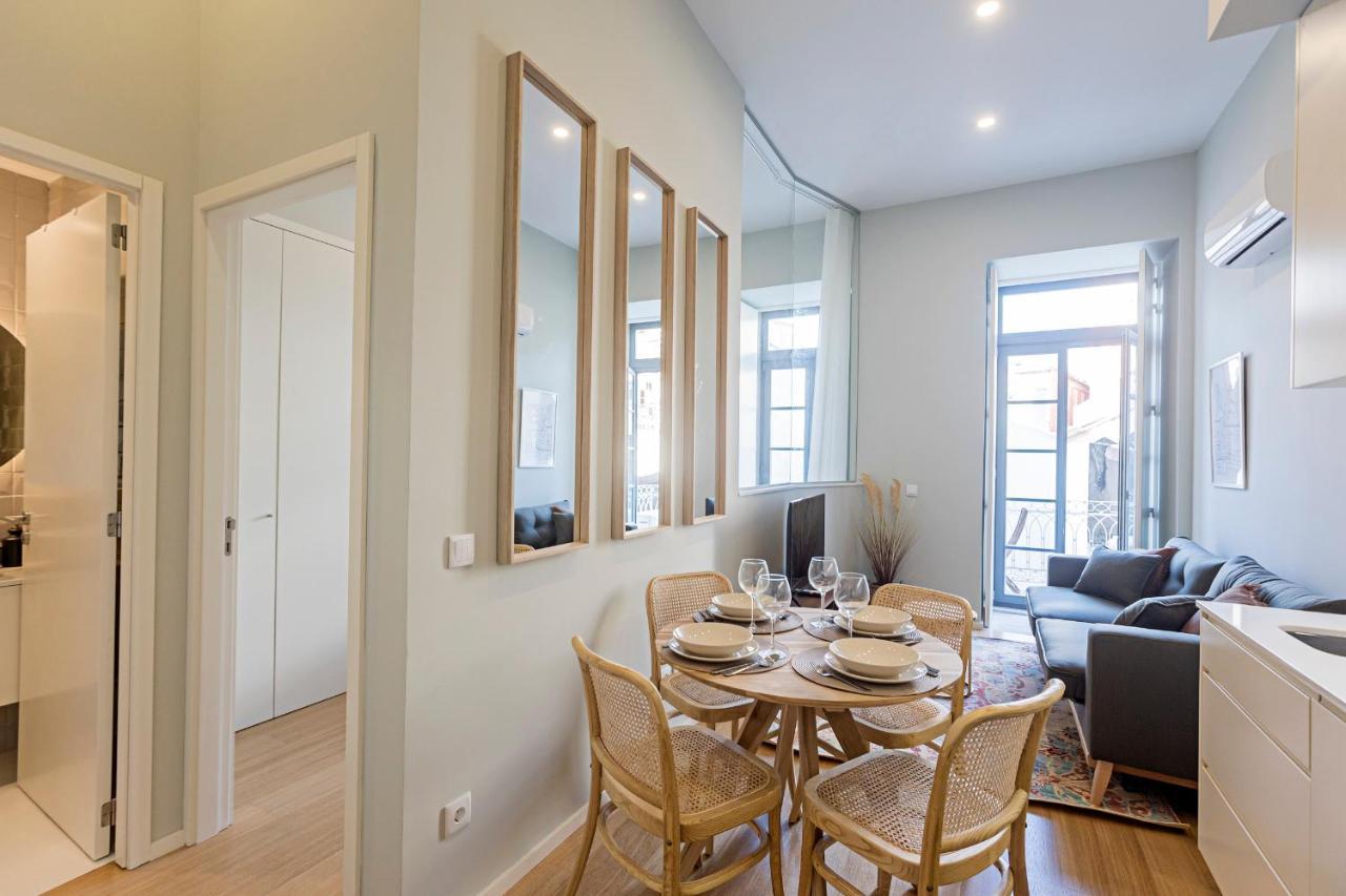 31 Janeiro 157 - Stylish 1Br W/ Ac & Balcony By Lovelystay Porto Kültér fotó
