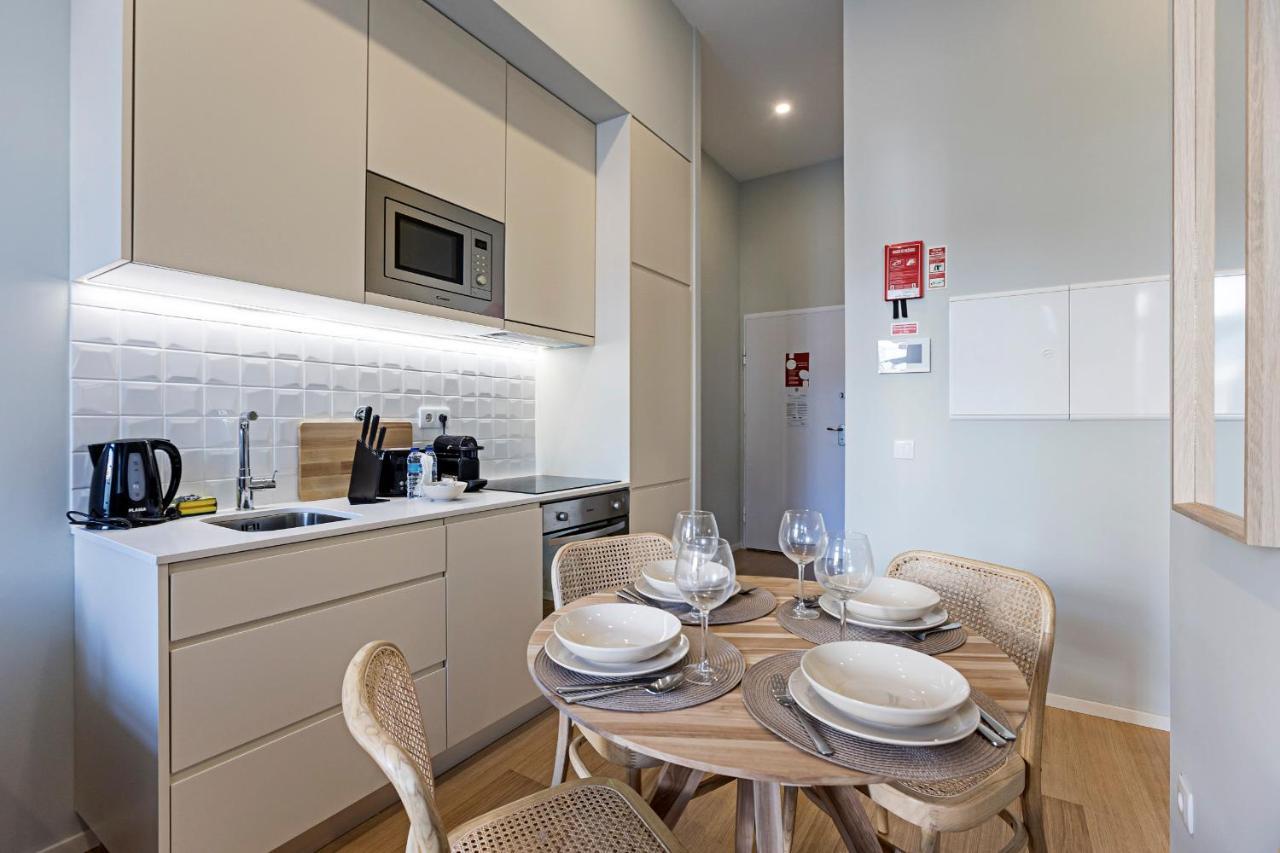 31 Janeiro 157 - Stylish 1Br W/ Ac & Balcony By Lovelystay Porto Kültér fotó