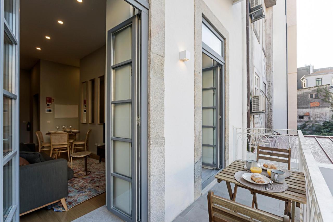 31 Janeiro 157 - Stylish 1Br W/ Ac & Balcony By Lovelystay Porto Kültér fotó